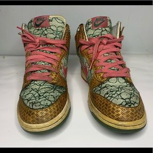 W’s Premium dunk high 8.5 in women